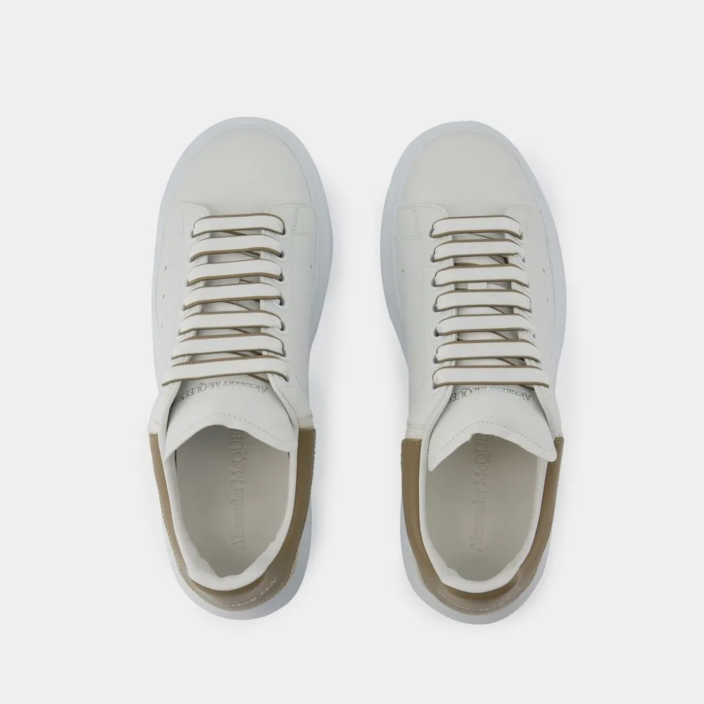 ALEXANDER MCQUEEN Elevated Classic Leather Sneakers