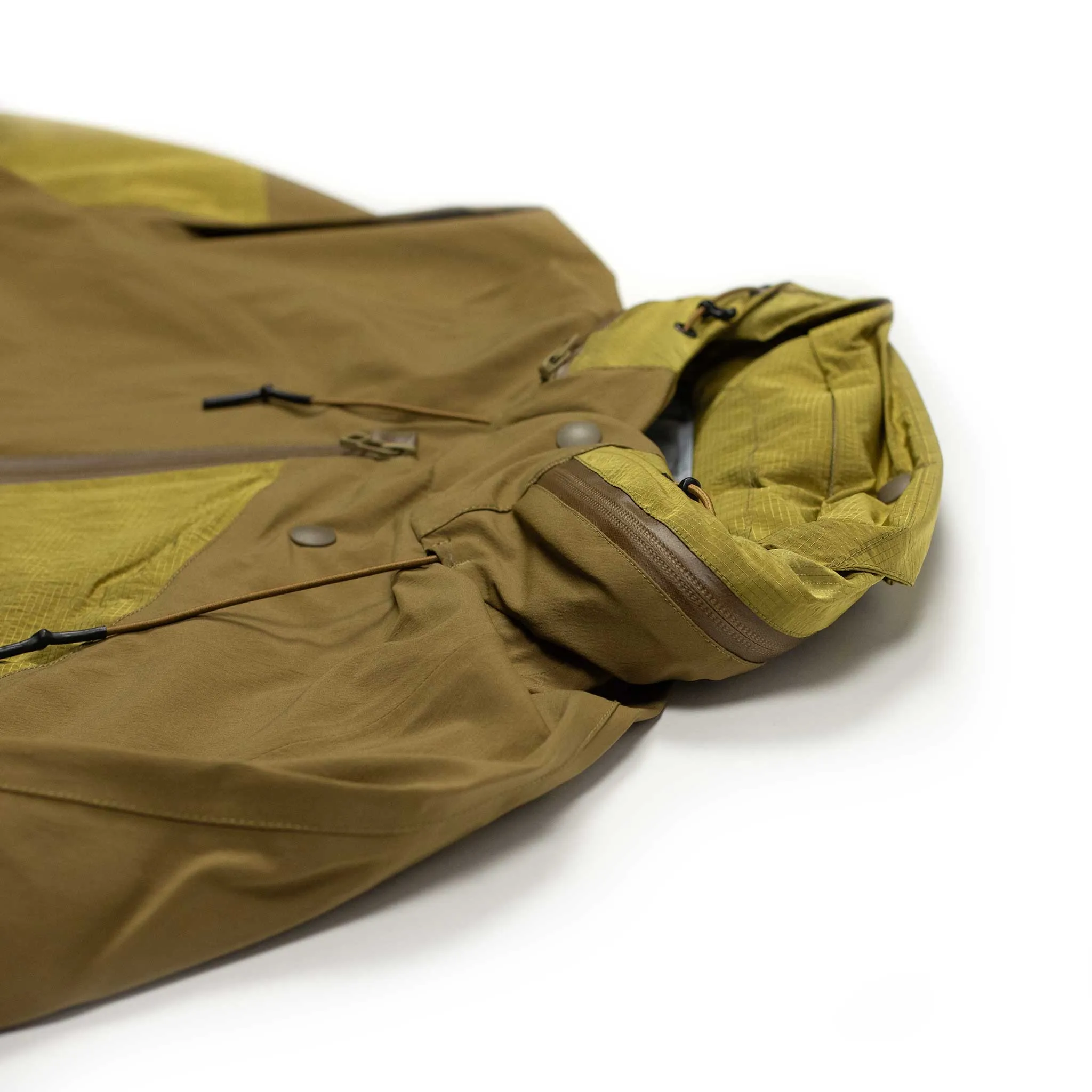 All-weather shell jacket in coyote brown and green nylon