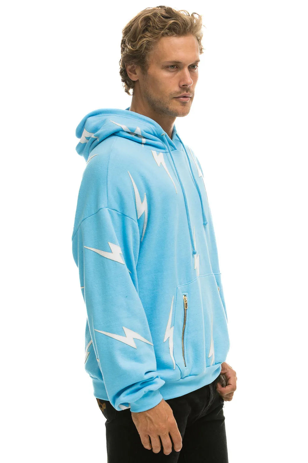 BOLT STITCH REPEAT RELAXED PULLOVER HOODIE WITH POCKET ZIPPERS - SKY // WHITE