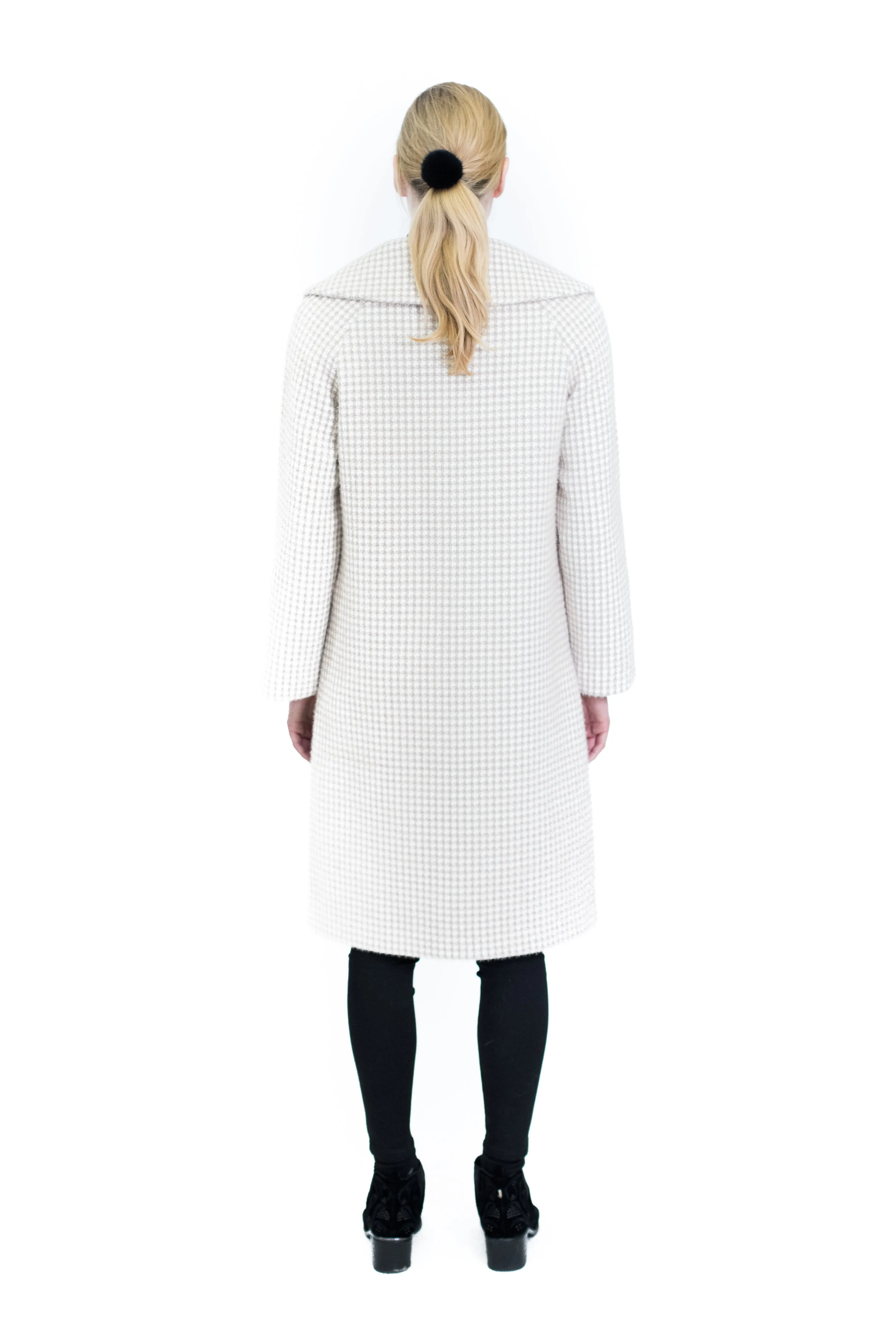 Houndstooth Print Coat with Round Collar