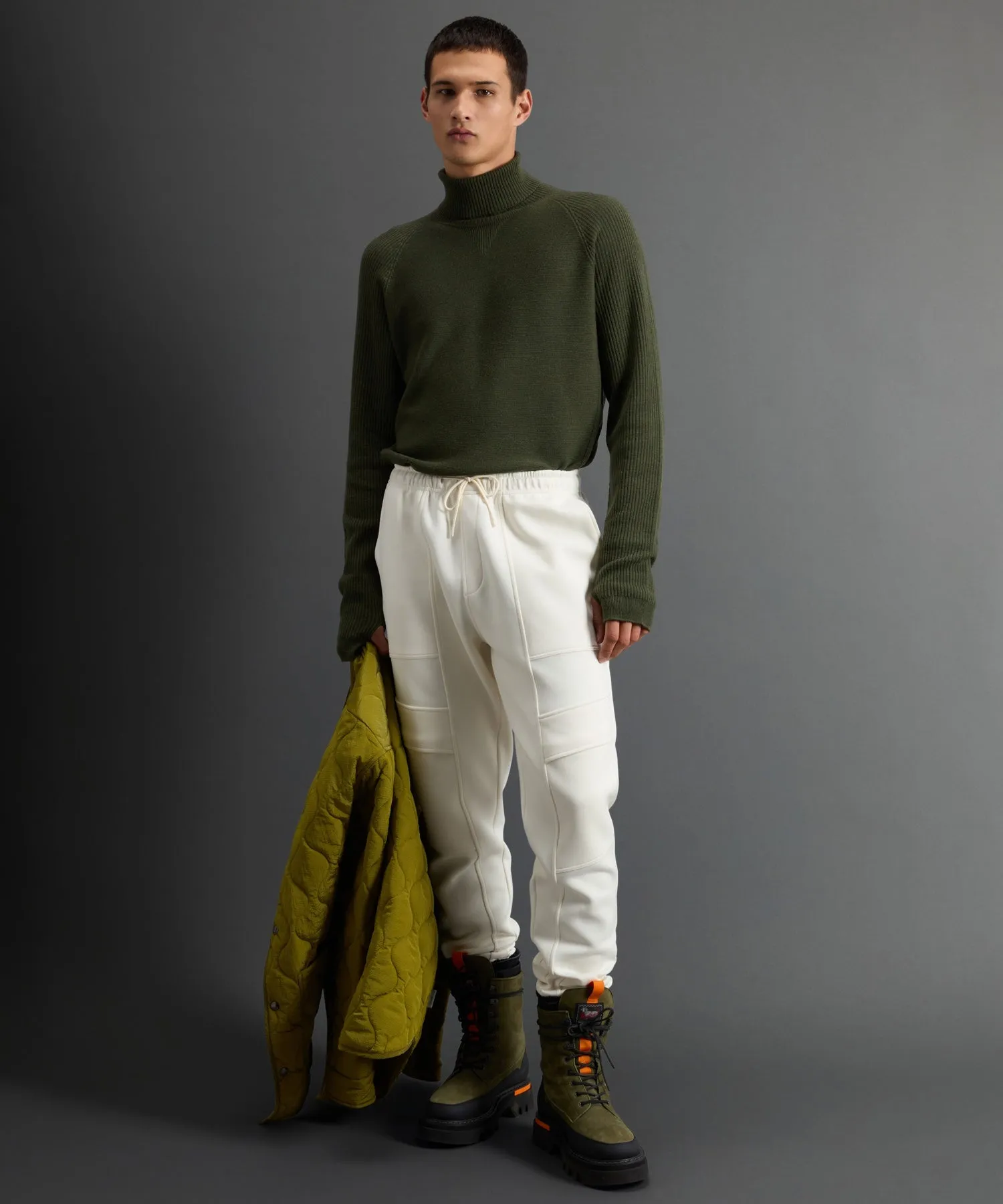 Todd Snyder X Woolrich Technical Merino Turtleneck in Olive